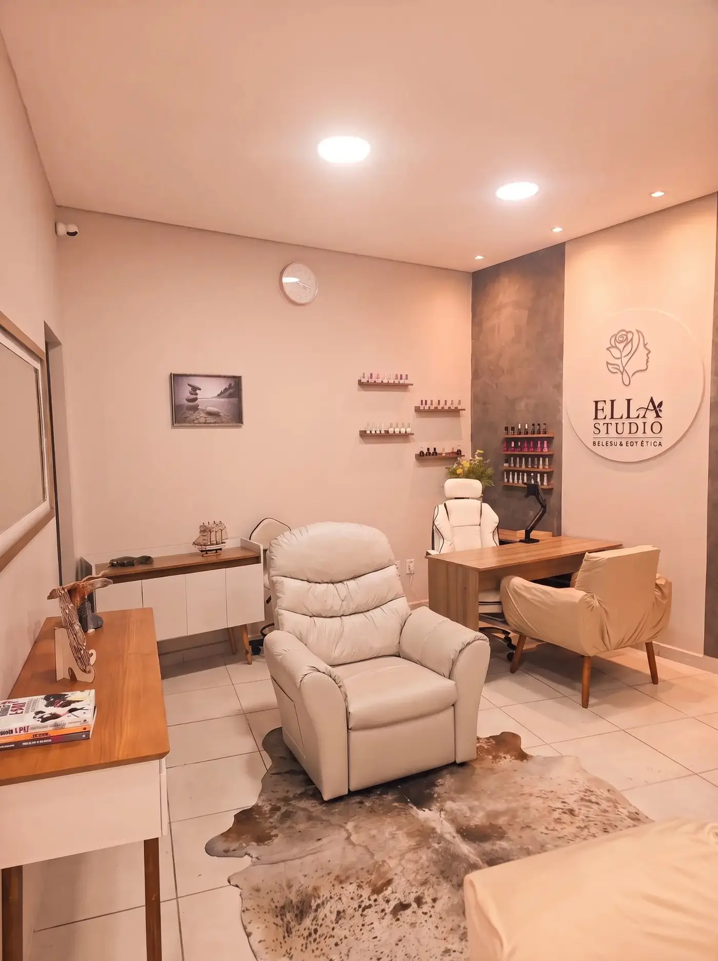 Ambiente acolhedor do ELLA Studio de beleza e estética em Valinhos, Santa Gertrudes